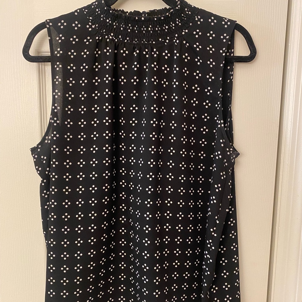 ANN TAYLOR Factory Pattern Mock Neck Shell